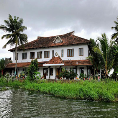 Alleppey accommodations with Aronee